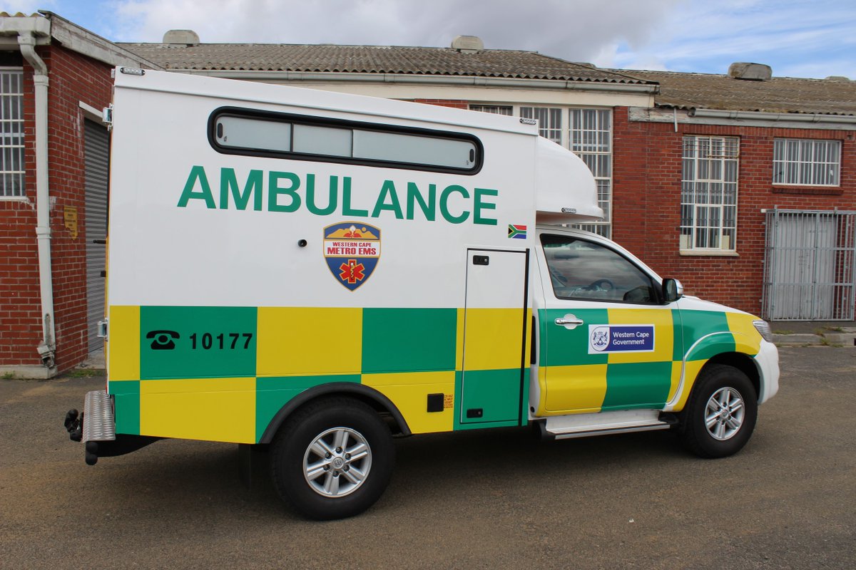 medicnick83's tweet image. Many times we as #EMS need to bring stretchers onto your property - please help us help you by moving items out of the way, such as chairs, tables - even moving your pets to a separate room (while we work) would be great - don't hurt them, just move them BEFORE we arrive. #EMSTip