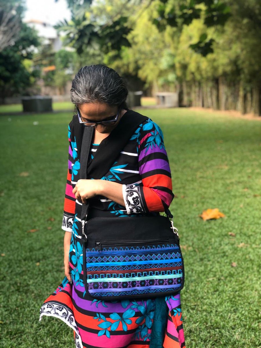 BooteekSL's tweet photo. All our lovely products are handmade by underprivileged women in Sri Lanka. These ladies pay attention to detail and make it with much love 💕 ..
P.s - Doesn’t Sameena look great modeling her newly finished x-stitch laptop bag ☺️

#laptopcases #localbusiness #booteeksl https://t.co/rBv7GB1K59
