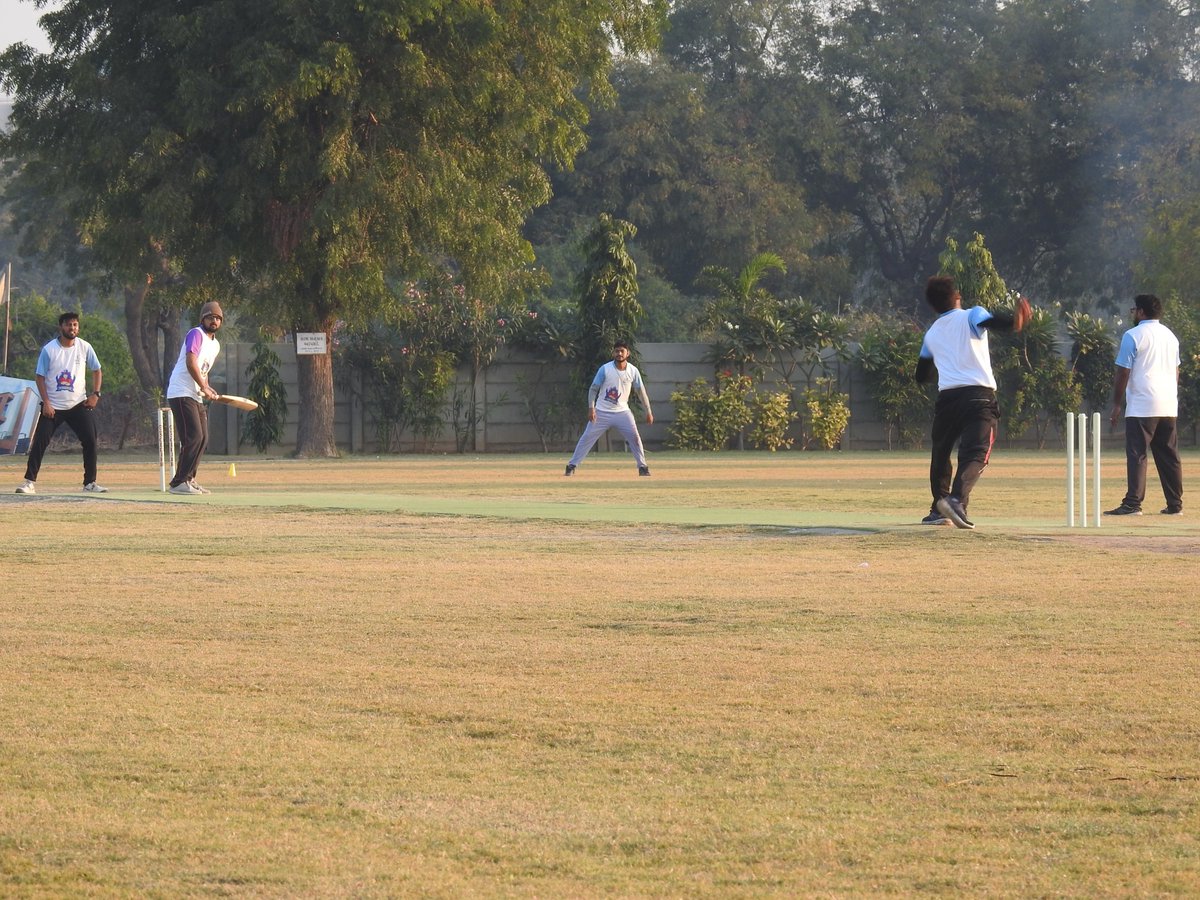 DEVITPL's tweet photo. DEV IT #CricketLeague 2019 Season 7 - Qualifier 1 Photos - MUSKETEERS vs PIRATES
PIRATES won the toss and elected to field.
MUSKETEERS: 77/10 (12.0 Ov)
PIRATES: 78/3 (11.3 Ov)
PIRATES defeated MUSKETEERS by 7 wickets to enter the final. #LifeAtDevIT https://t.co/Cp5otCgkCL