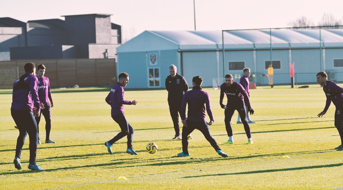 WestHam's tweet photo. Straight to work. https://t.co/6W0jg44kYY