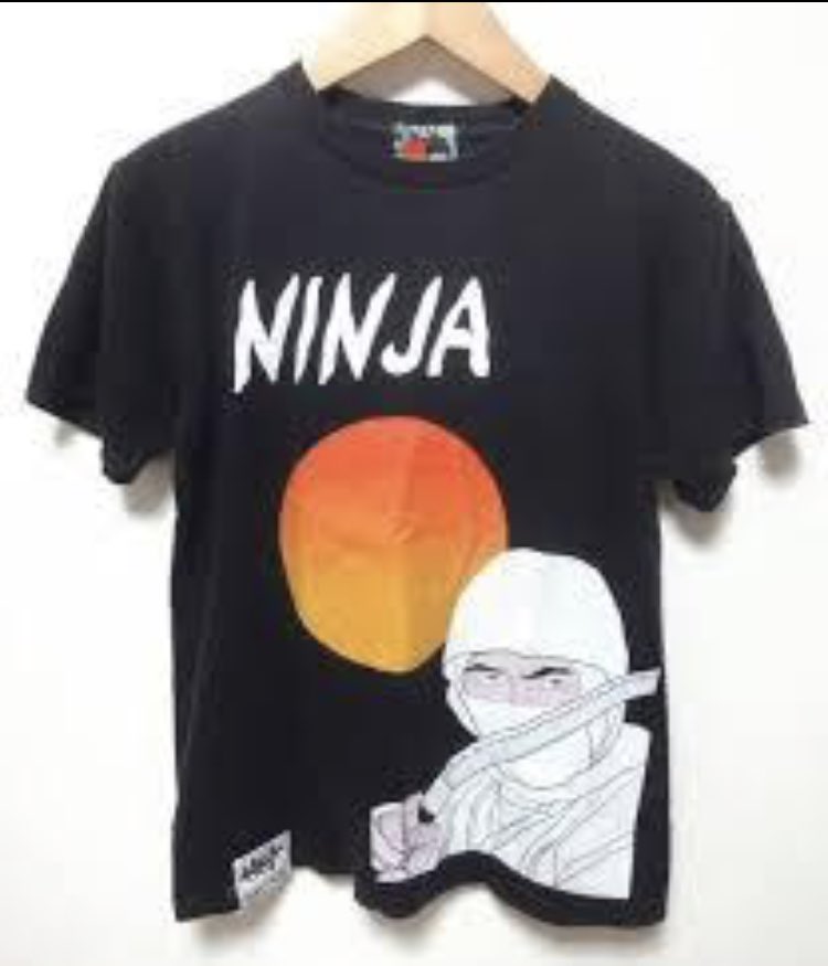 あめ スピッツは可愛いから Bump並みのラインナップだと破産するので5種類くらいにしてもらわないと破産します Ninja Porkingのグッズはさすがに売れなかったってポンツカで言ってましたね 攻め過ぎだもの 関係ないけど Good Gliderツアーのtシャツ