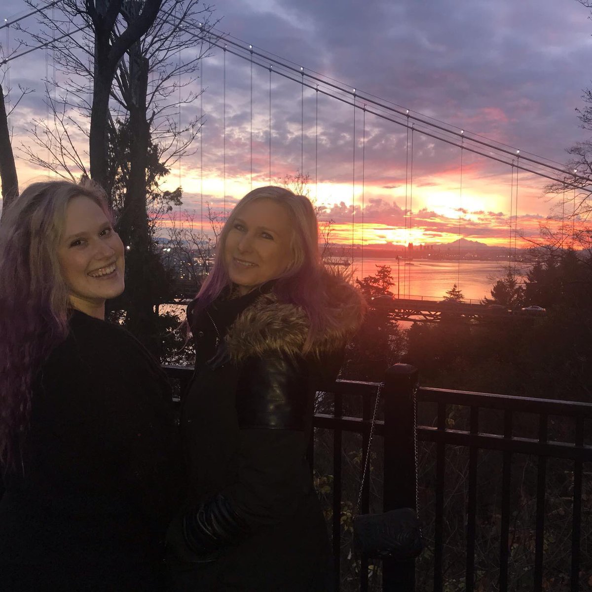 TheTrinaHall's tweet photo. Happy 26th Birthday @jasminestewart0 !! Since the day you were born, you lit up my life!!!  You are my angel!! I love you so much and I am extremely proud of you! I hope you have the best birthday ever and all your dreams continue to come true!! ❤️❤️❤️ https://t.co/8rPzXMay54