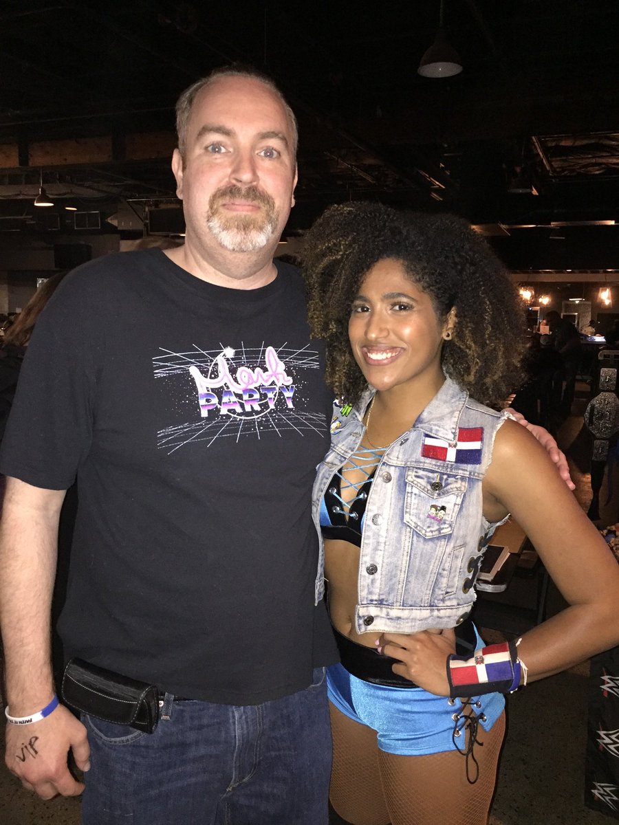 33jhenry's tweet image. #PeopleWhoMadeMy2019 @MartiBelle. Such an incredible honor meeting you this year. Thank you