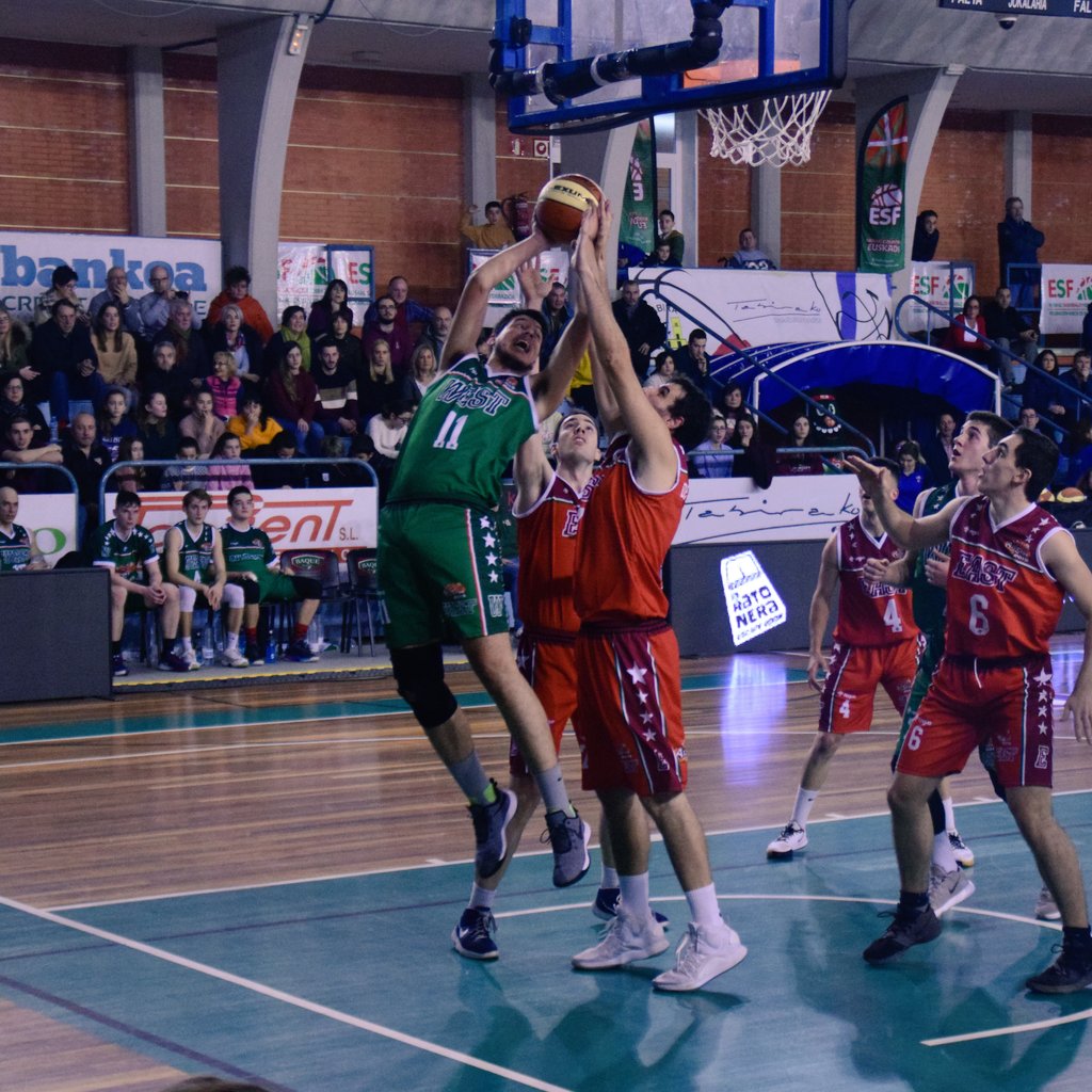 LogroBasketClub's tweet photo. El pasado fin de semana ,@Dani_laya junto a @nachoarbues, representaron al LBC @cocinascom en el #AllStar2019 de 1ª Nacional. El equipo del Oeste tuvo un tiro para forzar la prórroga después de realizar una buena remontada pero finalmente no entró.
https://t.co/SSqJhUkZaq https://t.co/O71gtpVE7L