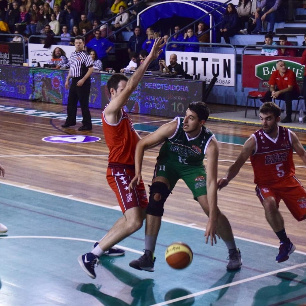 LogroBasketClub's tweet photo. El pasado fin de semana ,@Dani_laya junto a @nachoarbues, representaron al LBC @cocinascom en el #AllStar2019 de 1ª Nacional. El equipo del Oeste tuvo un tiro para forzar la prórroga después de realizar una buena remontada pero finalmente no entró.
https://t.co/SSqJhUkZaq https://t.co/O71gtpVE7L