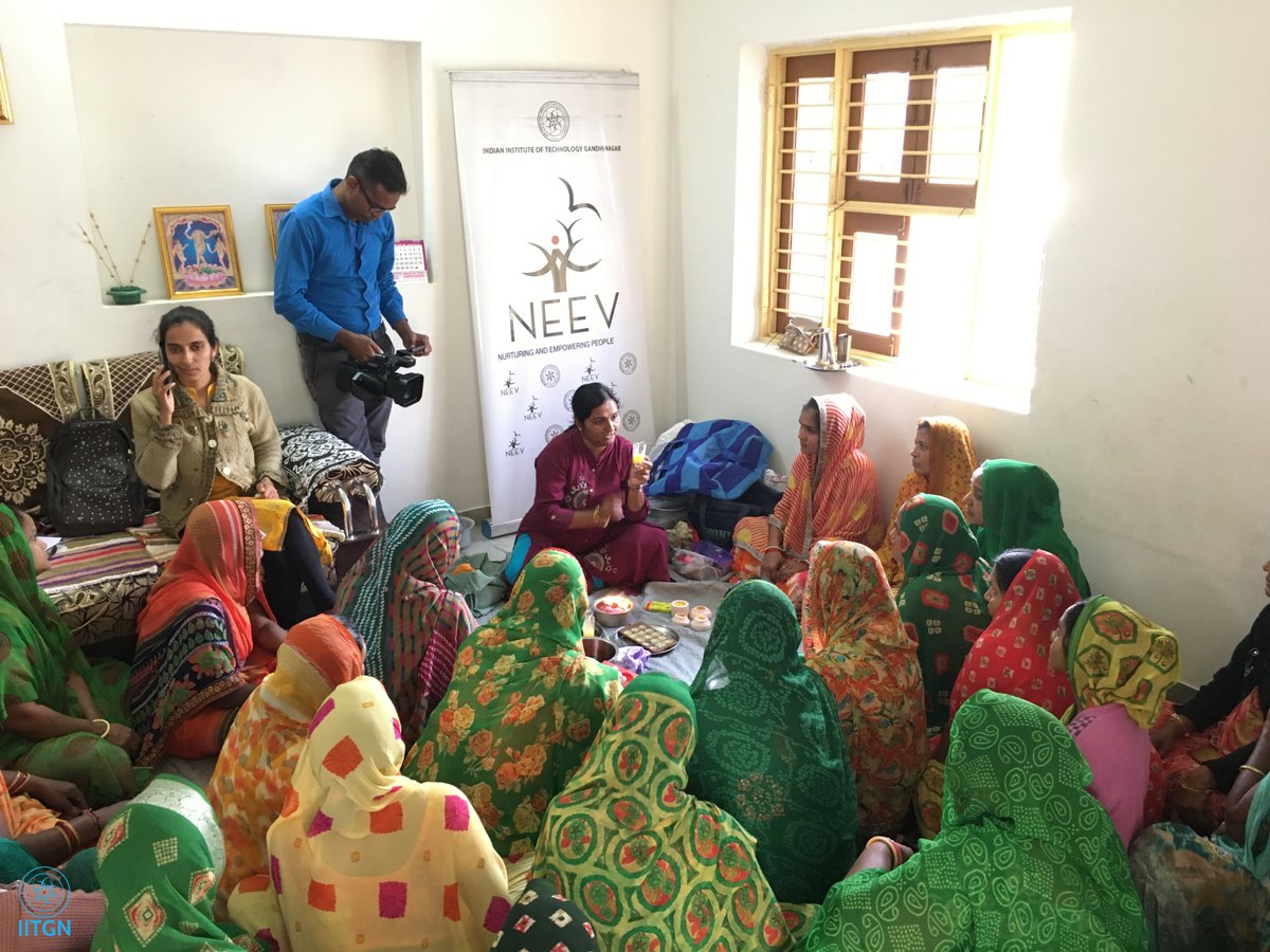 iitgn's tweet photo. The @iitgn community applauded their hard work &amp; cheered these women for their wonderful candle-making skills. These snaps from the event capture the joy &amp; newfound confidence of these women aptly.
#PromotingSkills #Employment #WomenEmpowerment
@HRDMinistry @MSDESkillIndia (2/2) https://t.co/iaUA9UcNh2