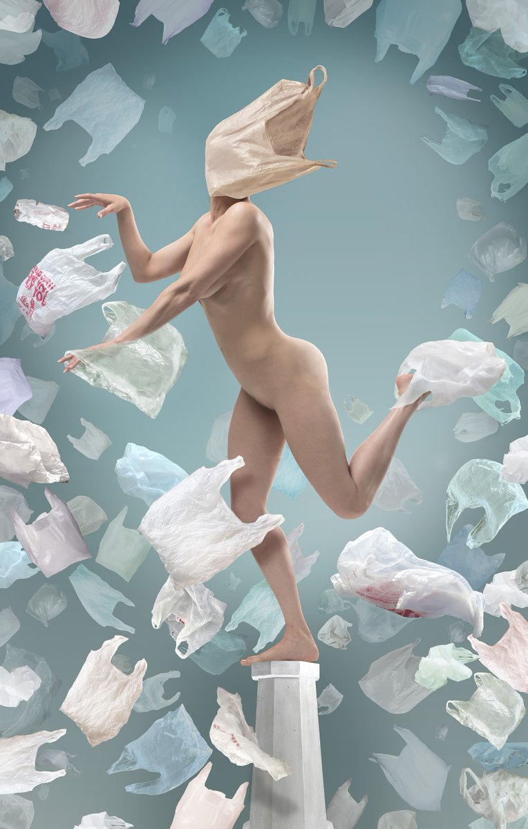 Ahora andamos de descanso pero en enero volvemos al barrio de la Macarena y reabrimos la muestra del artista camero Ángel Pantoja, paisano de nuestro campeón <a href="/SergioRamos/">Sergio Ramos</a> un fan del arte contemporáneo andaluz ¡Sergio, pásate cuando quieras que con gusto te atenderemos!