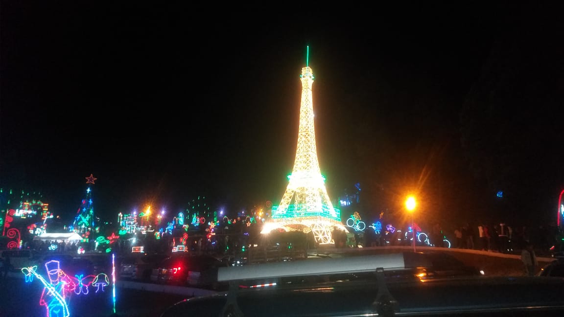 mayitoadri's tweet photo. Nuestra familia dió el sí para decir #YOVOYABOYACA,recorrido nocturno navideño por los municipios de Nobsa, Corrales, Busbanza, Floresta, Tobasia, Santa Rosa de Viterbo Duitama, Paipa y Puente de Boyacá.Sencillamente espectacular.Que buen plan recomendadísimo.Abrigadosbuena vibra https://t.co/jFVyRXkt2S
