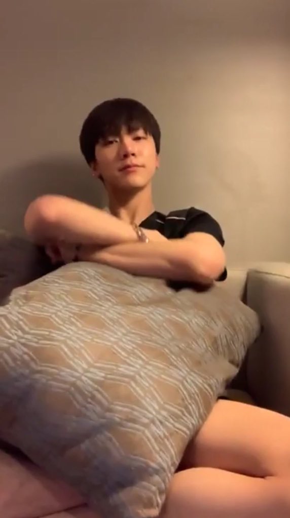 magnetuan's tweet photo. ไม่ได้ยั่วใครเป็นพิเศษ_ยั่วส่วนรวม.jpg https://t.co/dBGBNEGZ4j