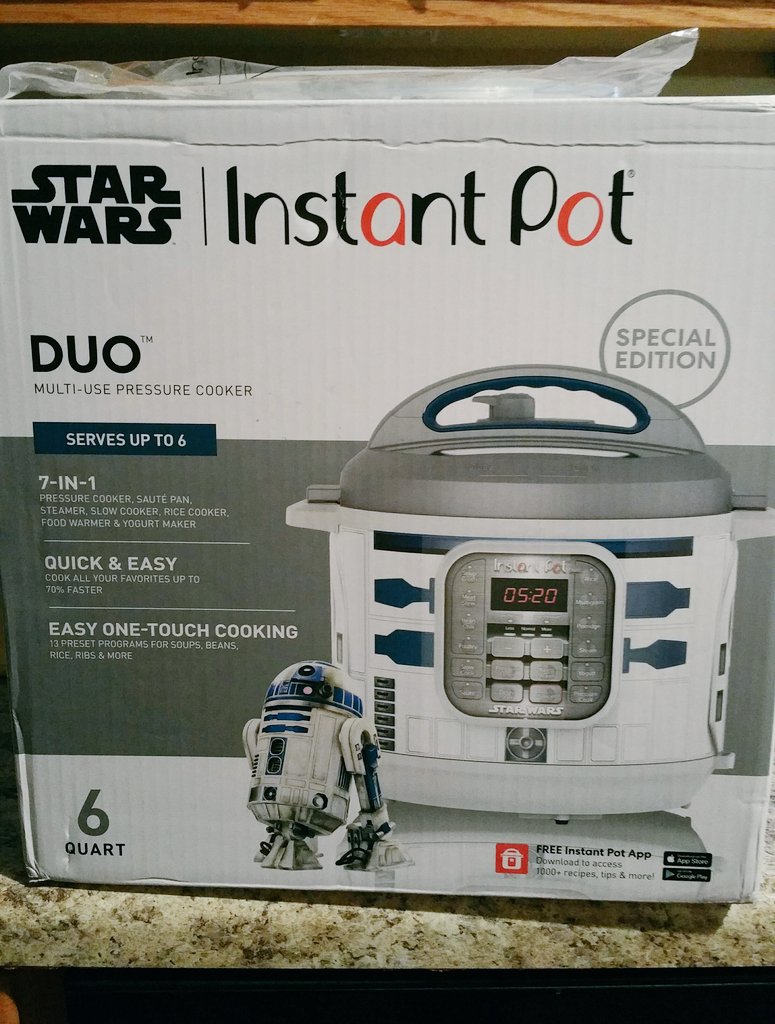 MrsCleverKill's tweet photo. This IS the droid I was looking for 🙌 #inlawsforthewin #everyoneelsegotplainones #theylikeme https://t.co/W07GRcY2fx