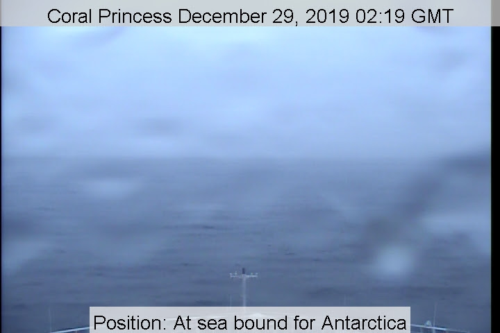 Off_Valpo's tweet photo. @Armada_Arg @valparaiso @DGTM_Chile @SomosNuestroMar @twittcafechile @exploravalpo @RedMeteoA @ELTIEMPOCHV @meteochile_dmc @meteoredcl @MetArmada_Valp @Armada_Chile https://t.co/E5S9kvvX4q vista a bordo del crucero de pasajeros #Coral_Princess (BM) regresando desde la @AntarcticaCL por el #Paso_Drake con viento del #NorWeste 30 Nudos (56 Km/h) presión atmosférica 1001 HPa temperatura del aire 06°C y agua de mar 05°C https://t.co/mBU9Bt4SU5 https://t.co/LxrIYnrpIn