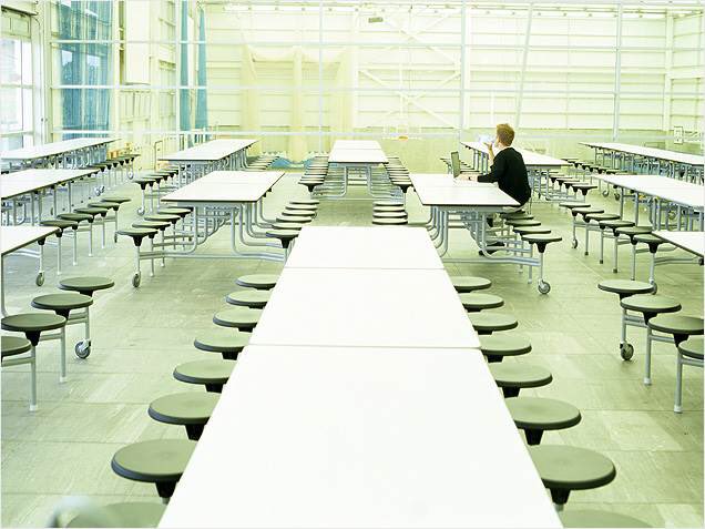 aidno's tweet image. #DespiteMyReservations covering the whole place and a public offer to provide a free meal for all who joined me, I couldn’t convince anybody to watch me eat 🥱