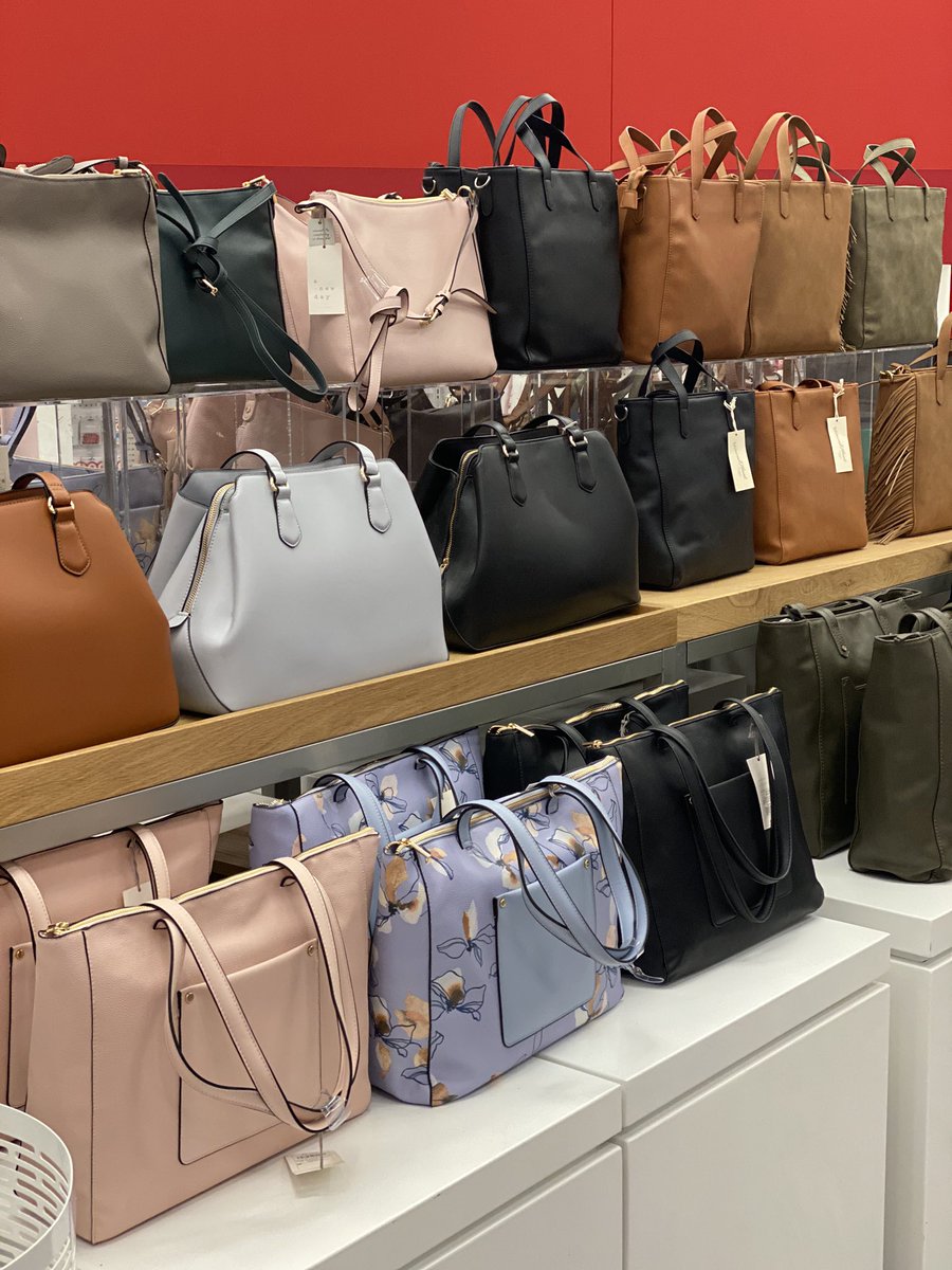 Carly Sellaro tweet media