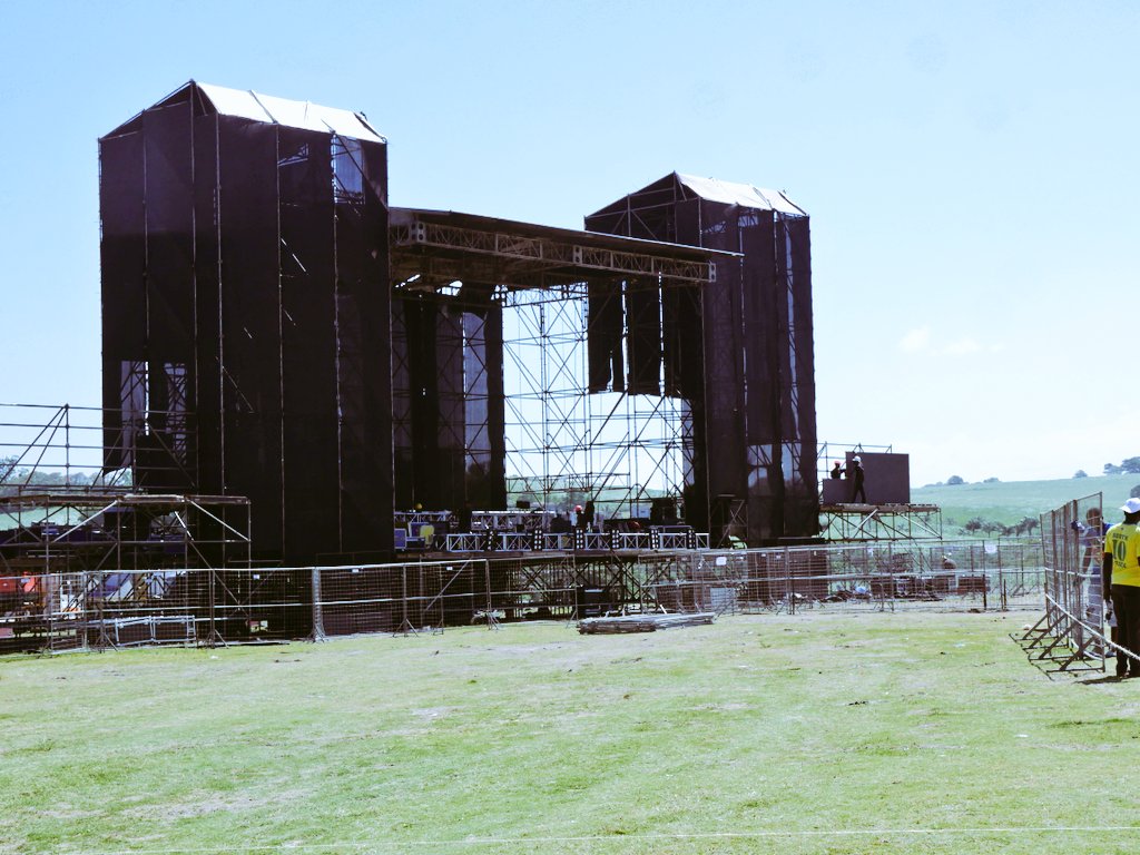 Make sure you come early to avoid Traffic #LastDanceMusicFest2019 #UKHOZIFMNYE2019