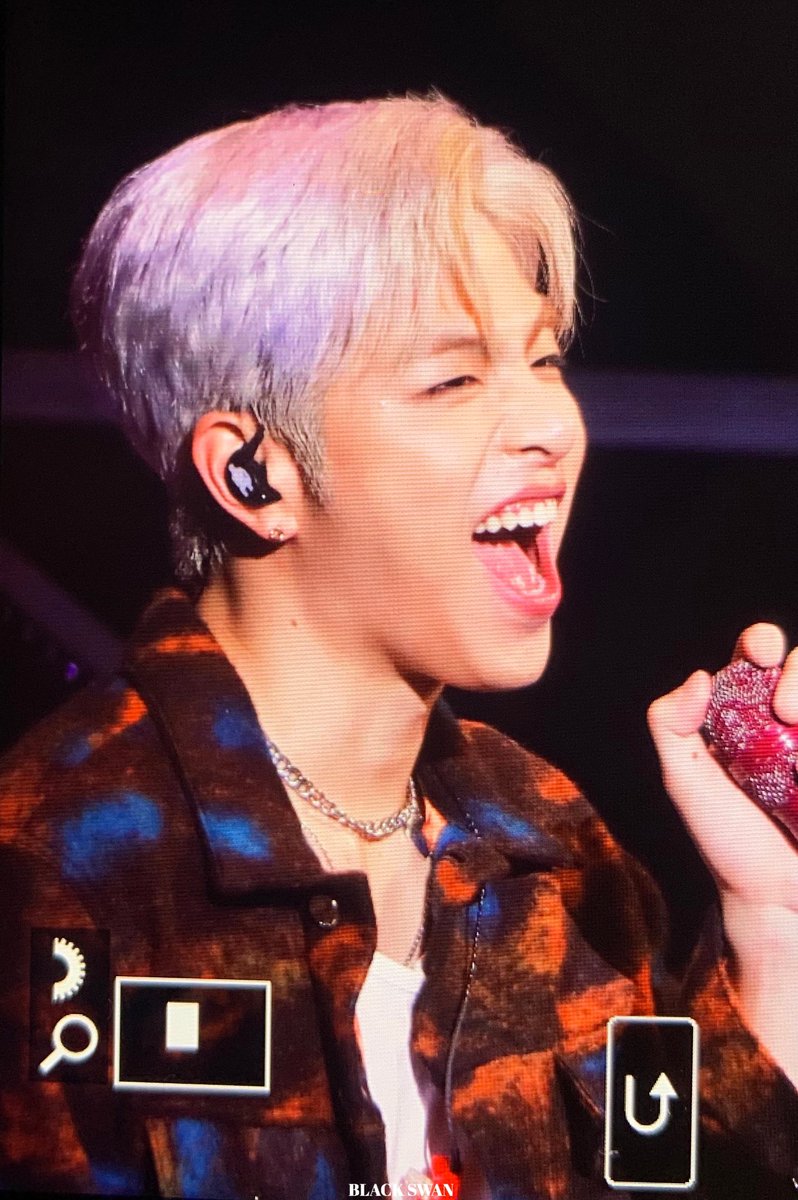 blackswan_0331's tweet photo. 191230 KOBE♡3

@tkwpcnfak 
#구준회 #준회 #JUNE #ジュネ #iKON #아이콘 https://t.co/1avD9D1z9S