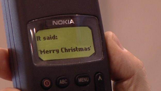 SavoirDuMonde's tweet photo. Le tout premier SMS de l'histoire fut un message de Noël. Il fut envoyé le 3 décembre 1992 depuis un ordinateur à Richard Jarvis, directeur de Vodafone. https://t.co/2nv2J5NxfU