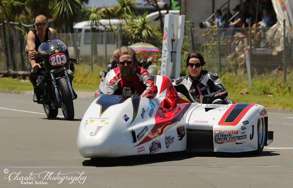 GlobalSidecar's tweet photo. 2019~New Zealand, Cemetery Circuit 

Suzuki International Series

Round 3

Remember to tune into this page for up-to the minute Race qualifying and Race results provided by~@MarkDennis2
#elevatestoragesolutions

Photos by~
https://t.co/tJfJ4rdoNv https://t.co/yjuiMlFWy7