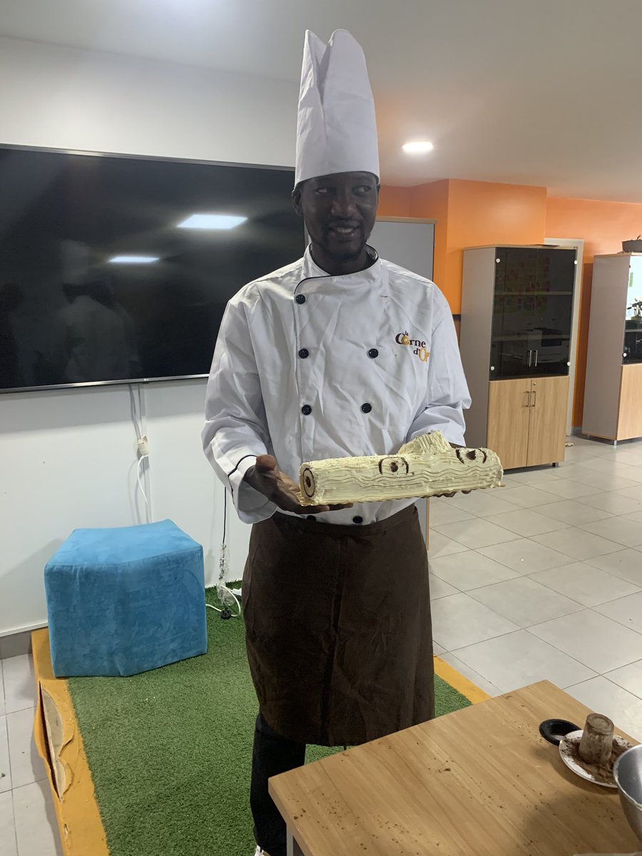 AwaNiang28's tweet photo. A l’avenue Sountou au pôle digital C #MasterChef... #coachs, #scrummasters, #designers #datascientits #PO 2020 loading! Ligguey bu andak #Hapiness mo gueun #KUDOS
#CDO en chef étoile
@orange_sn the place to @mousstra1512 @Papelatyr @vmkasse @oumarbam_ba https://t.co/sSkrV7AvwS
