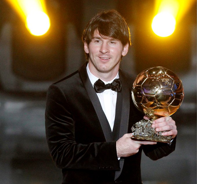 LaLigaEN's tweet photo. 🏆 MESSI 🏆

the beginning                  the end of
of the decade                 the decade https://t.co/I4Qo6LOFrw