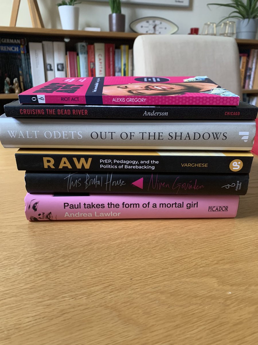 lawandsexuality's tweet image. Post Christmas book splurge. Yes, I already have unread books. Yes, I got some for Christmas too #ihaveaproblem #bookaholic