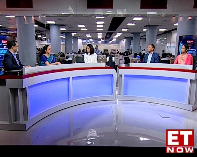 ETNOW_LOT's tweet photo. "SMBs should adopt #technologies like #cloudcomputing to reduce their expenses" - Sandeep Dhar, President &amp; Global Head - Customer Experience Transformation, @HexawareGlobal. Watch this episode for more insights on digitisation for SMBs, tonight at 10:30 pm, only on @ETNOWlive https://t.co/AtPBDGs6q4