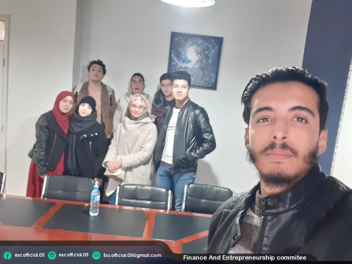 escofficial05's tweet photo. حطت لجنة المال وريادة الاعمال أولى رحالها اليوم بمدرسة "ايليما" الخاصة ، أين تم برمجة ورشة في التفكير التصميم ، حيث تمكن المشاركون في الورشة من حصد معلومات قيمة تمكنهم من توسيع حيز التفكير والابداع من اجل المضي قدما نحو إنشاء مشاريعهم الخاصة بافكارهم المبتكرة .
#Esclub #ILIMA https://t.co/GNTHi1HGj8