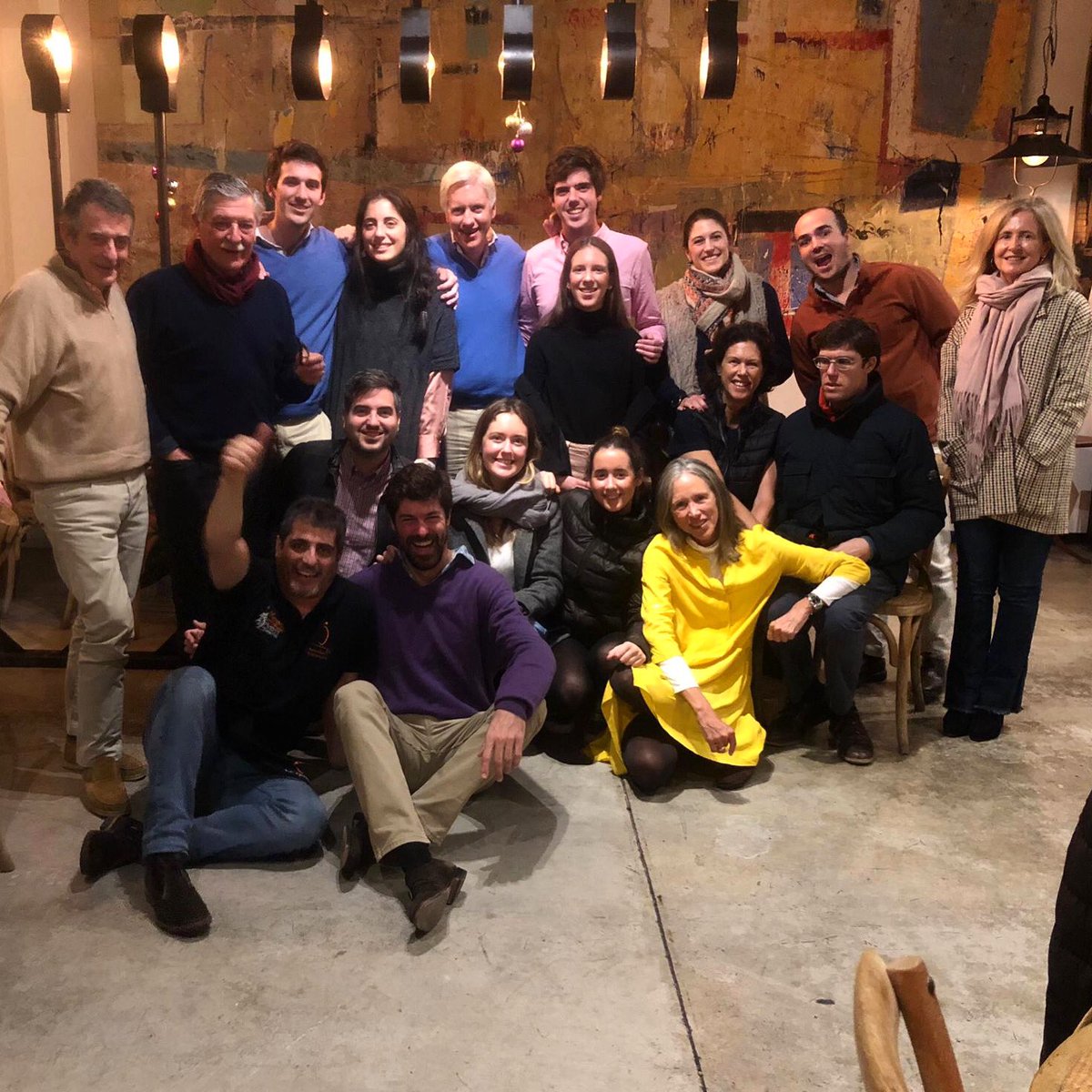 🙌Familia Mendizabal muchas gracias por compartir con nosotros los 29 de cada año - Es un placer tenerlos siempre en nuestra casa! 🧡
_
#sotogrande #mendizabal #familiamendizabal #laquintarestaurante #laquintasotogrande #añonuevo #nochevieja #newyear #happyholidays #family