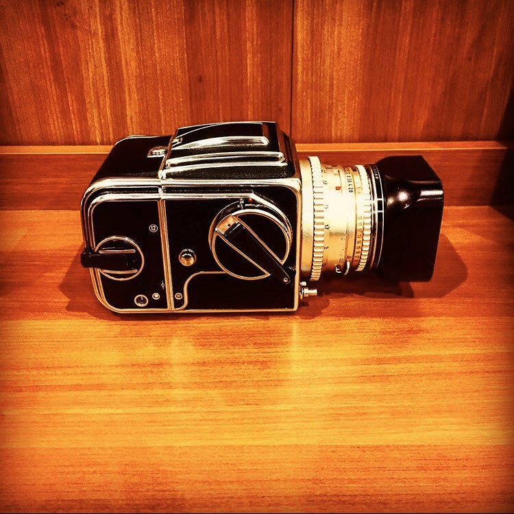 exmachina24's tweet photo. 1)Foca Universal R+Oplar 3.5cm f3.5
2)Leica M4+Summicron 5cm f2
3)Hasselblad 500CM+Planar 80mm f2.8
4)Leica M4+Elmarit 28mm f2.8
I used these cameras!!
#Foca #UniversalR #Leica #M4 #Hasselblad #500CM #Oplar #Summicron #Planar #Elmarit #OPLAR https://t.co/ktzqecWEM1
