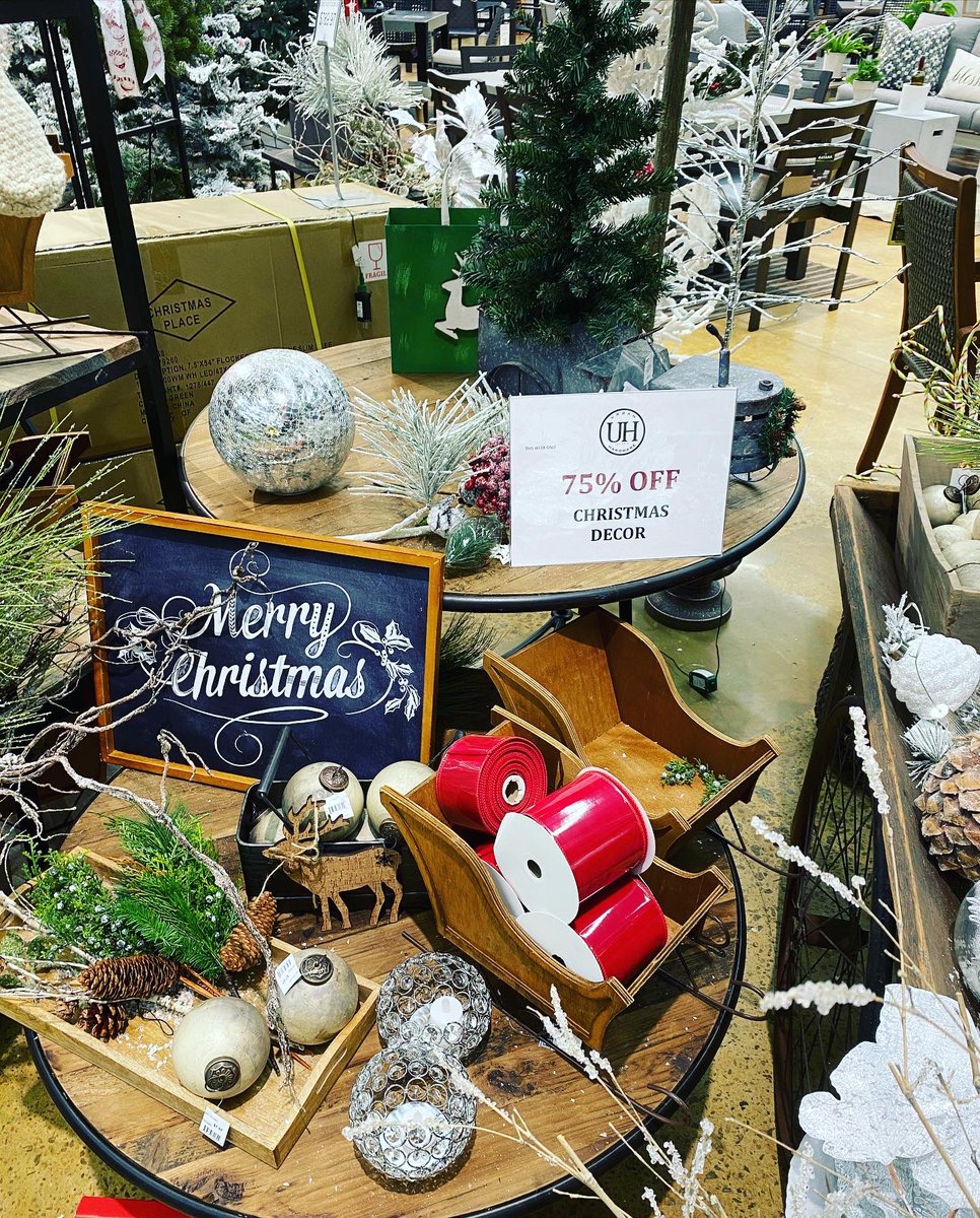 urbanhardwareGA's tweet photo. All Christmas decor is now 75% off! Come on in and check it out https://t.co/Ndwwrzxr9h