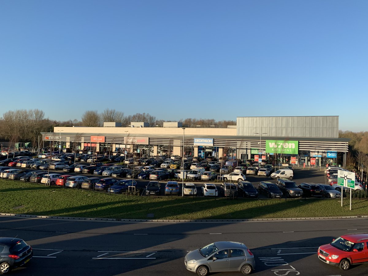 The Rushden Lakes tweet media