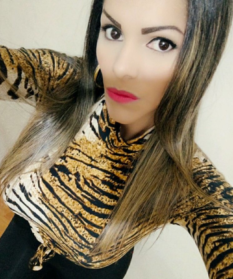 Dusbeyly's tweet photo. @quierobaa @adoraculos2 @ultrabuenas @Lachivirica69 @SexyMunequitas @sexybabes2069 @sexyretwiteo @LatinaNalgonas @denalgas @sexylatinas19 @CISNEROS4000 Jajajaja Hola chicos hermosos espero je estén muy bien y que pasen un Eliz año nuevo SE LES QUIERE MUCHISIMO LES ENVIO UN BESOTE https://t.co/jTp3JuEW8Q