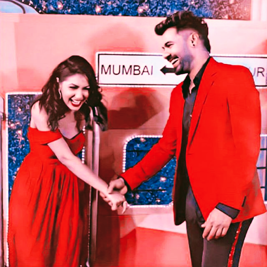 ReetuCharan2's tweet photo. Tisha 😍😍😭😭😭❤ @sritianne @SHABIRAHLUWALIA #TiSha #AbhiGya #ZRA2019 @ZeeTV https://t.co/HkgKg7BtvV