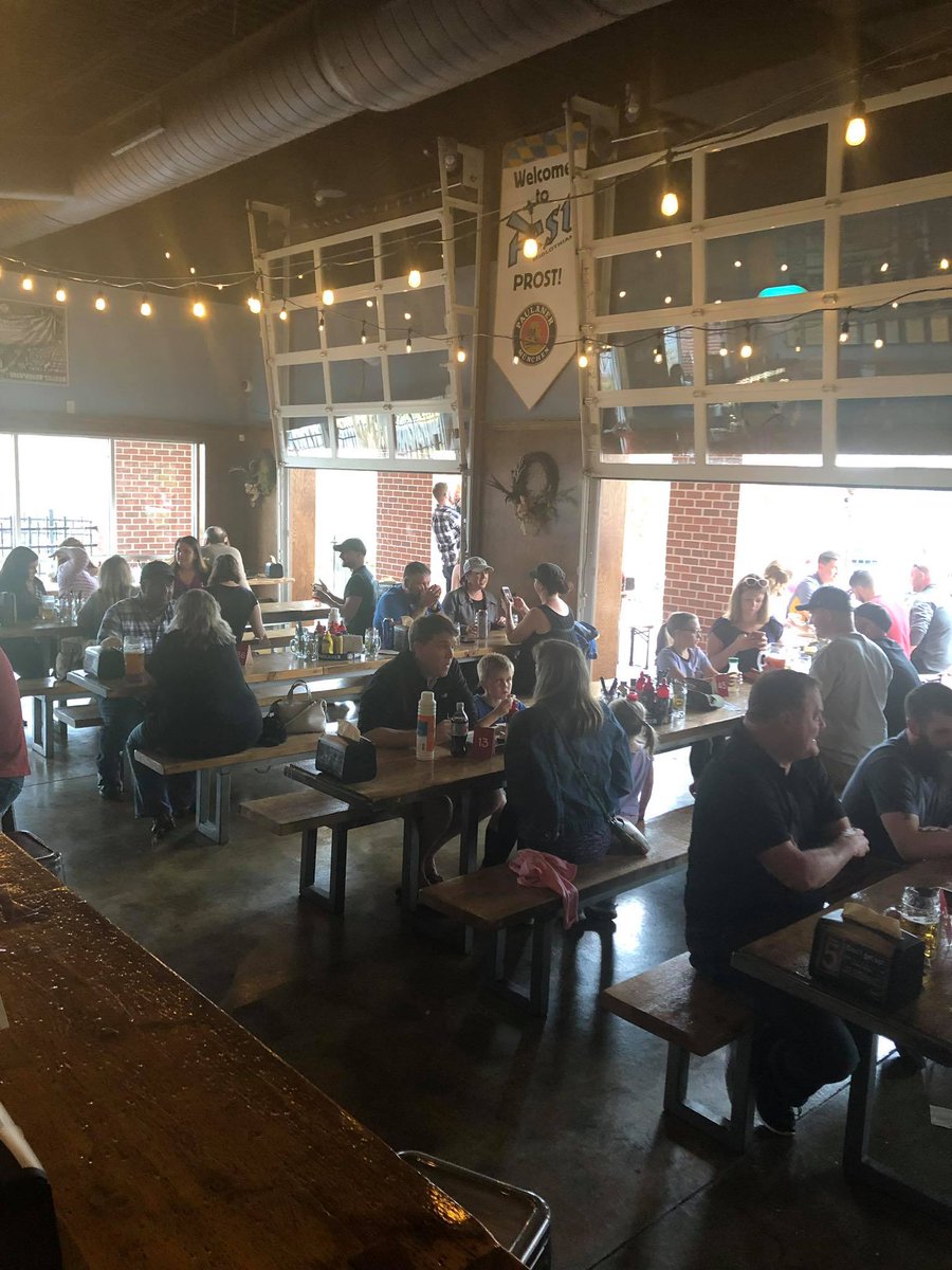 festva's tweet photo. 🎼It's a beautiful day in the neighborhood! 🎶The FEST neighborhood! The weather is warm and our garage doors are OPEN! 🥨 We open at 11am and have HAPPY HOUR 🍻 from 11am to 6pm! #noexcuses #IsItReallyDecember #festva #happyhour #rvaeats #patio https://t.co/jlbxyepOvy