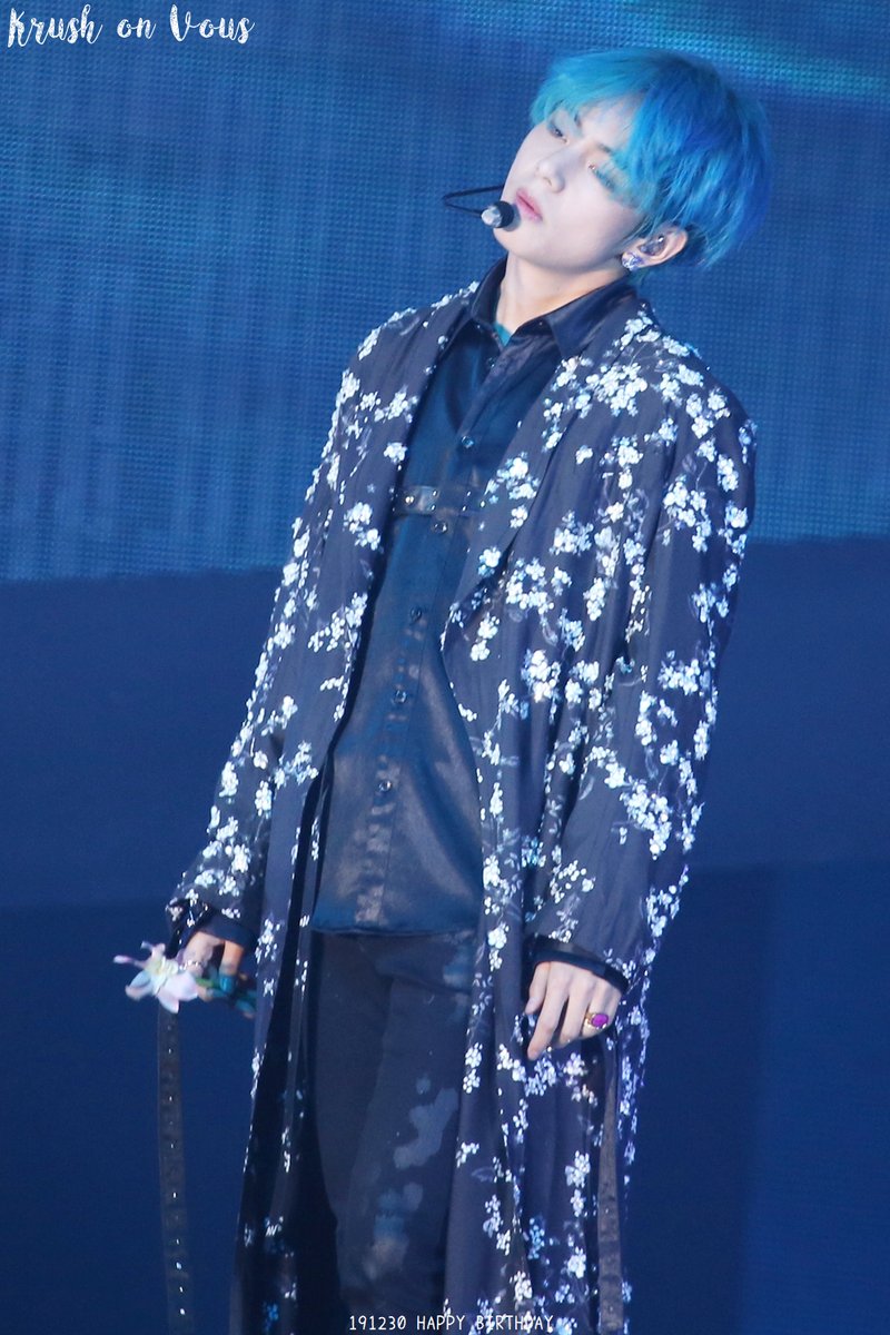 krushonvous9597's tweet photo. 보라해

#HappyTaehyungDay #HappyVDay 
#태형생일ᄎᄏ #BornToVLoved

#방탄소년단 #BTS #태형 #태태 #뷔 #V #김태형 #TaehyungYouArePerfect
@BTS_twt https://t.co/8dgvcNCv78