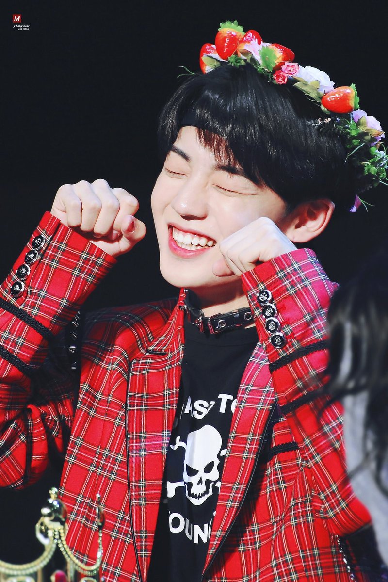 foreverdonghun's tweet photo. Happy 23rd bday to the brightest sun of all!☀️🥳Thank you for bringing so much love and light into our lives with your warm heart, bright smile and beautiful voice🥺💓 Wishing you nothing but the absolute best. I love you so much, our most precious Chanshine🌻💛 #HAPPY_CHAN_DAY!! https://t.co/rT9lmQyrJB