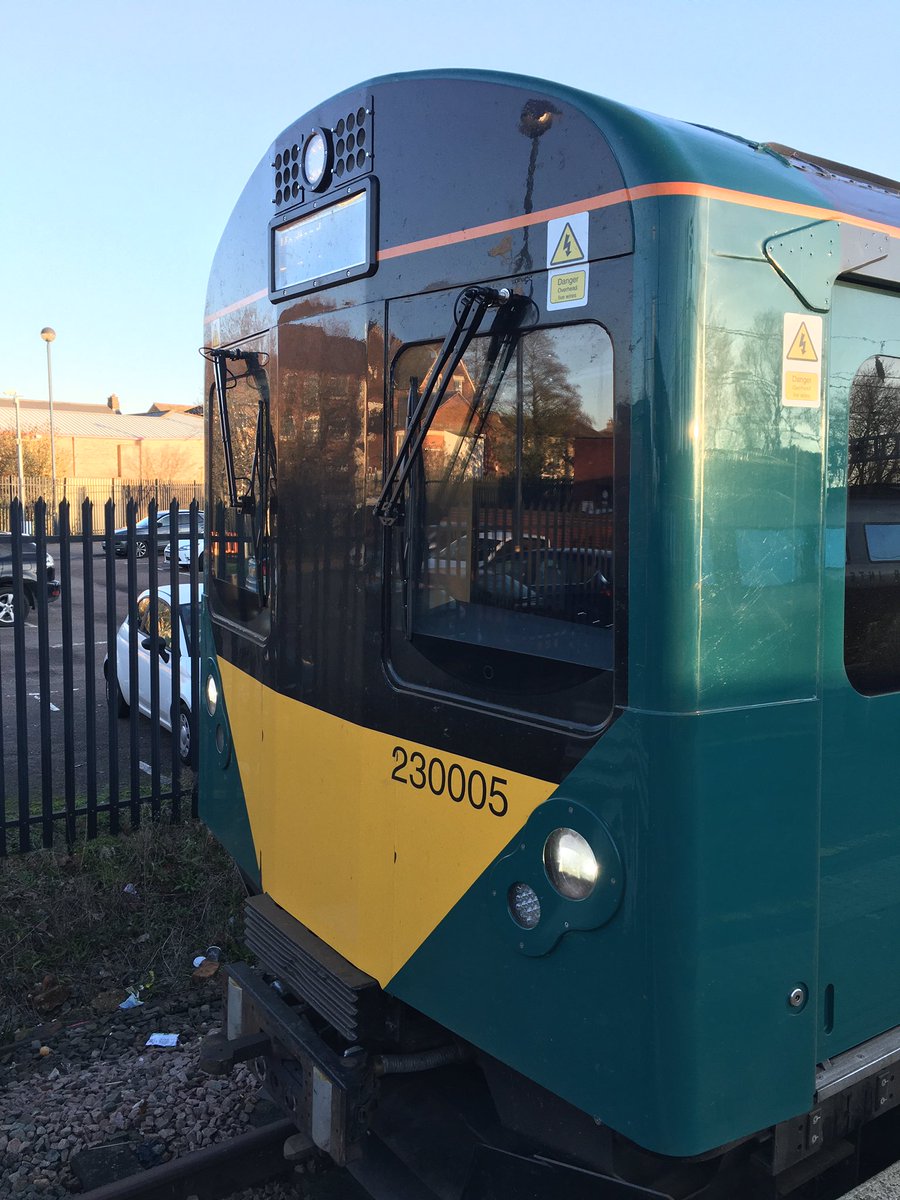 SimonZev's tweet image. Taking of advantage of holidays and the sunshine to check out the @Vivarail #Dtrain from Bedford to Bletchley on @LNRailway Last time on this line it was a Class 121. It’s been a long time since I’ve been on D stock and I never thought I’d go to the loo on one either!!