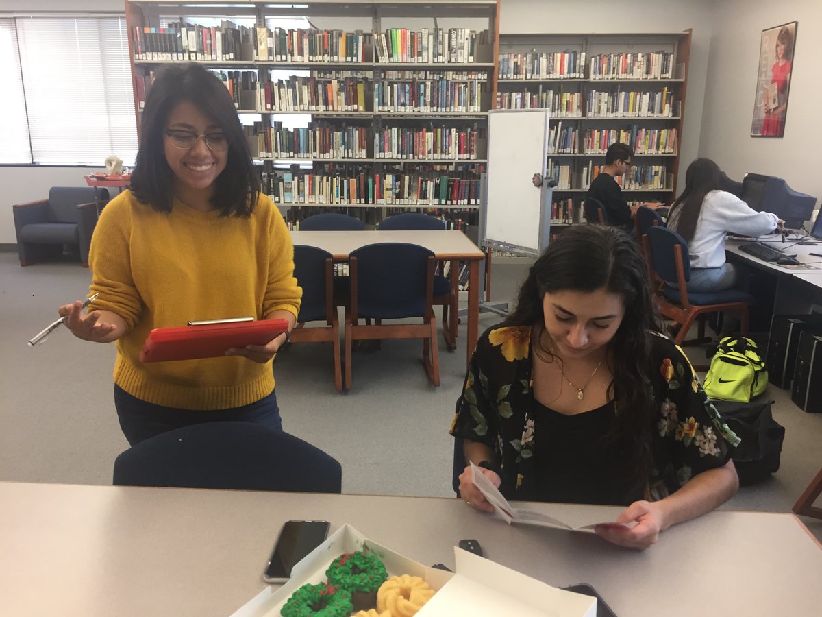 TSinCollege's tweet photo. 2019 is almost over, Take Stock college scholars. What goals have you accomplished over the past year that you are most proud of? #MondayMotivation #TSinCollege #TakeStockinCollege #TakeStock https://t.co/ldHOM1RPt0