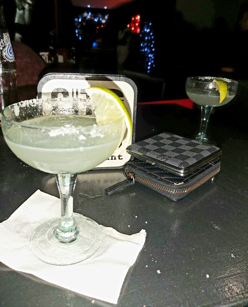 rj_rivas2's tweet photo. Encuentro Casual #CitoBar ♥️🍸 https://t.co/F8cz2LqJbX