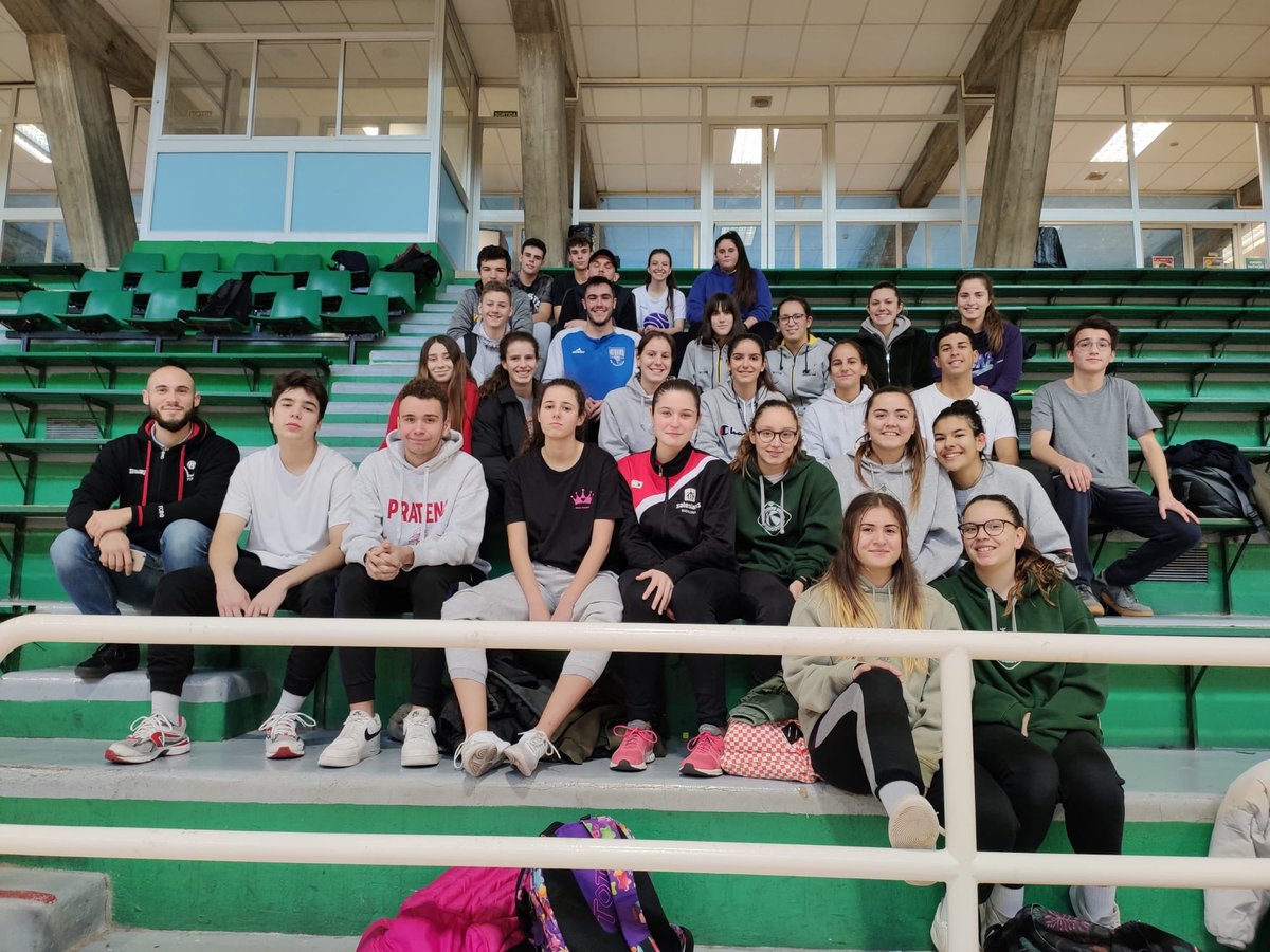 FCBQtecnic's tweet photo. FORMACIÓ | 📸 Cursos Intensius de Nivell 0 a Barcelona 🏀 https://t.co/TMdnx9F6yB