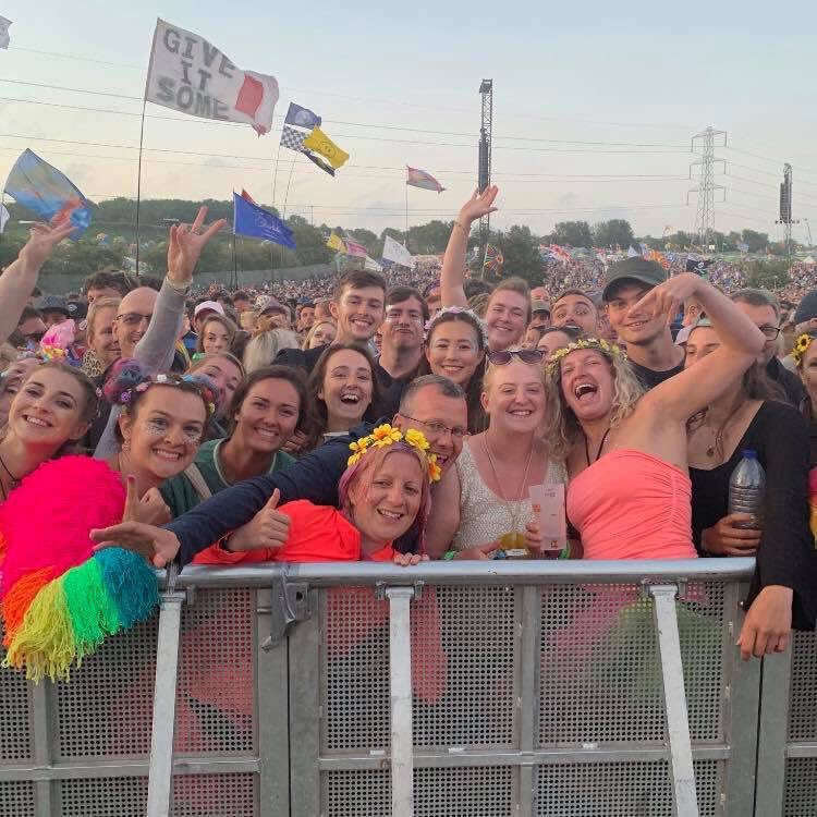 starryeyed2010's tweet photo. @BBC6Music Just before @thekillers  at @GlastoFest . Somehow managed to find my friends with 3 mins to go before showtime. Ended up having 100s of people chanting my name when I finally arrived.. including all the security. #findemma @TheCornishBird https://t.co/UAviEGPIF8