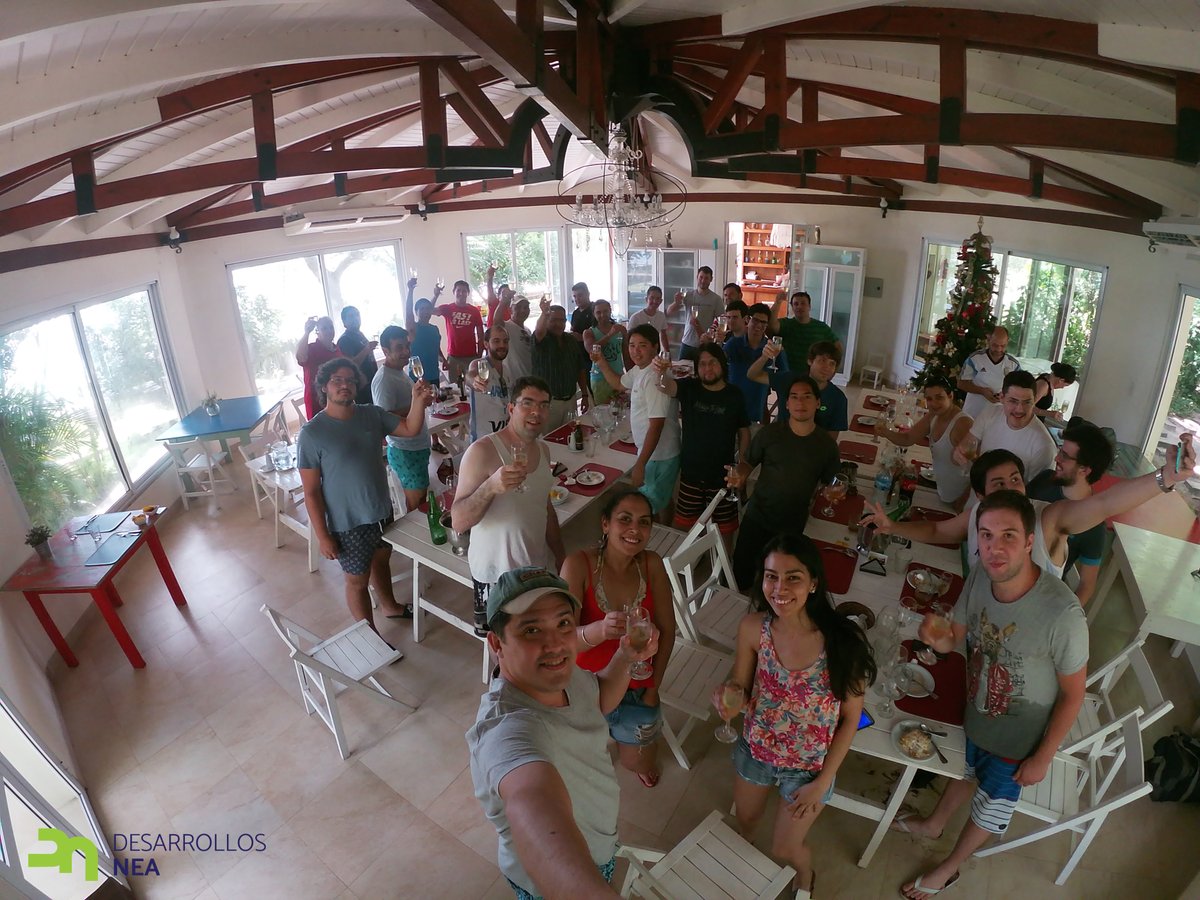 DesarrollosNEA's tweet photo. Compartimos imágenes del evento fin de año de #DesNea en "Costa Cocos Hotel de Río"
Jornada donde compartimos lindos momentos y brindamos por un 2020 aún mejor con nuestro equipo. 

¡Extendemos saludos y agradecimientos a nuestros clientes, proveedores y asociados de negocios! https://t.co/u7lJIt8VQZ