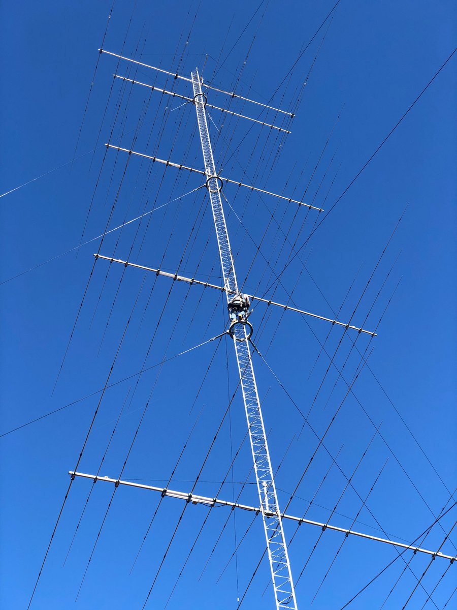 RemoteHamRadio's tweet photo. Just some DXing with RHR’s #WebDX console showing off the awesome #panadapter and W1/Jonesport! 4/4/4/4 on a rotating tower 💪#DX #hamradio #remoteham #crushingit https://t.co/Dz00xEBmQl https://t.co/hPT3y4a3zv