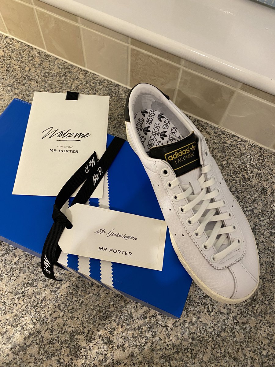 thelovetrombone's tweet photo. It’s the little things in life. Thank you @MRPORTERLIVE #addidas #lancombe https://t.co/25OcUM8vYa