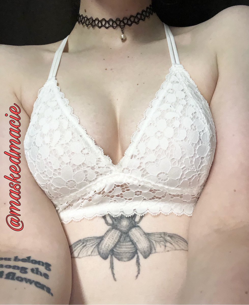 maskedmacie's tweet photo. Lil Titties 👻 https://t.co/QXoEV300d4 https://t.co/ZxxIE94qCq