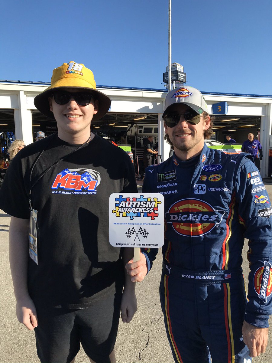 NASCARSammy's tweet photo. @barkeep1347 @Team_Penske @Turbotest Thank you! #AutismAwareness in #NASCAR #TeamPenske #TurboTest https://t.co/WYDKb6vJRB