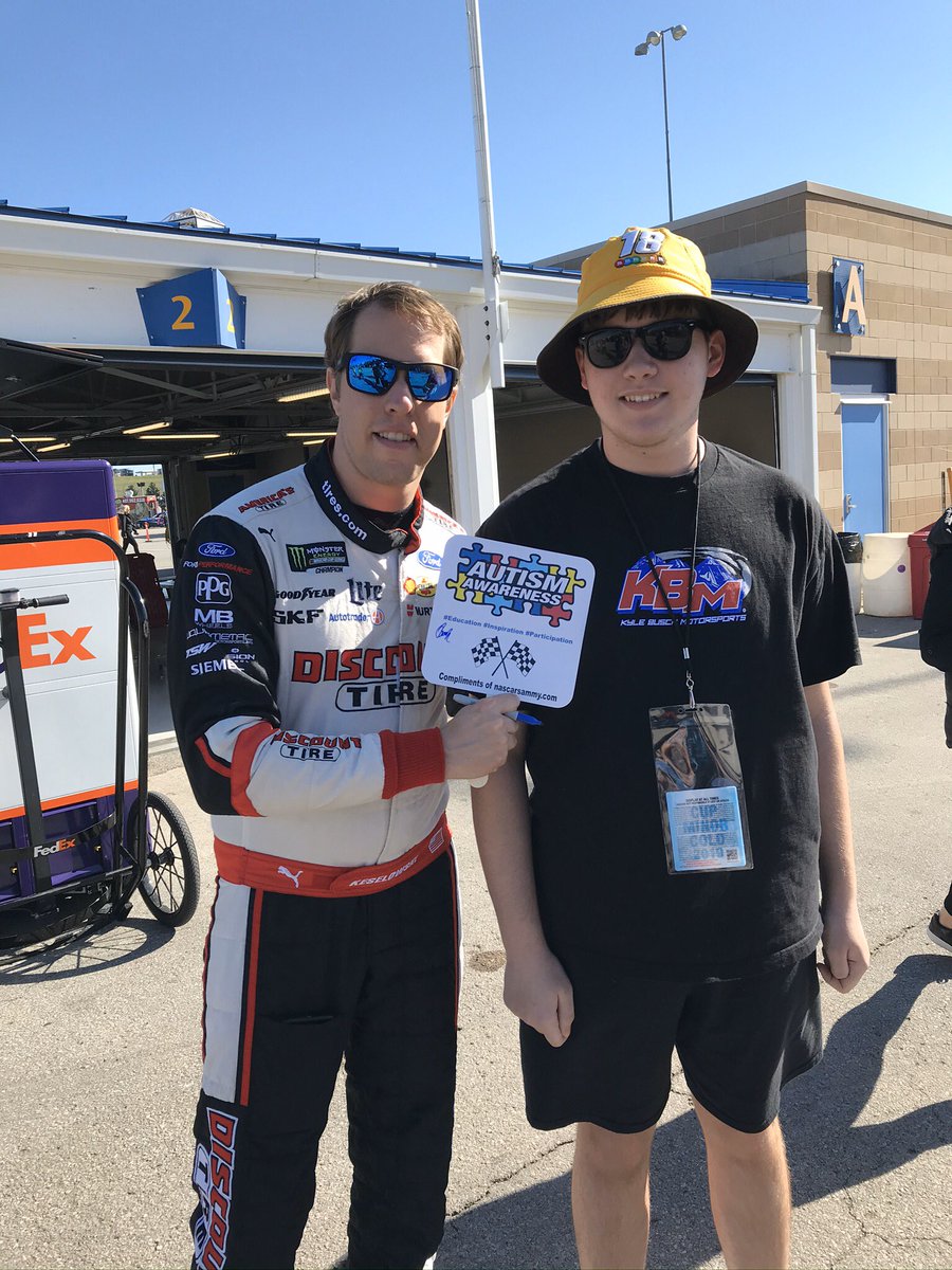 NASCARSammy's tweet photo. @barkeep1347 @Team_Penske @Turbotest Thank you! #AutismAwareness in #NASCAR #TeamPenske #TurboTest https://t.co/WYDKb6vJRB