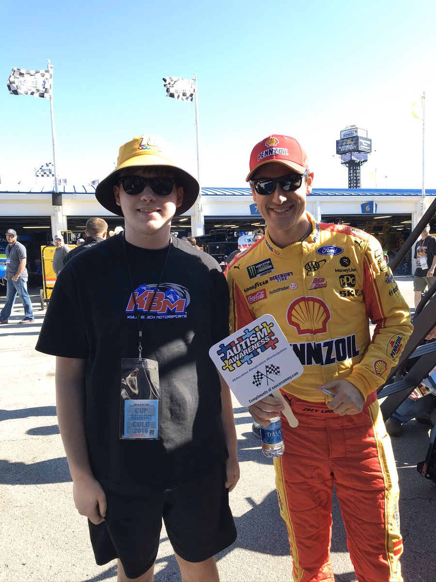 NASCARSammy's tweet photo. @barkeep1347 @Team_Penske @Turbotest Thank you! #AutismAwareness in #NASCAR #TeamPenske #TurboTest https://t.co/WYDKb6vJRB
