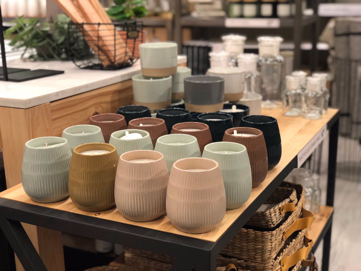 TargetVM_Philly's tweet image. Enjoy the little things 🍃🌼🌱🌿 loving Hearth &amp;amp; Hand’s spring Line this year. Beautiful stems, lovely candles and cozy throw blankets and pillows @magnolia 💕 always makes you feel at home. #magnoliahome #hearthandhandwithmagnolia #targetstyle #magnoliatable @joannagaines