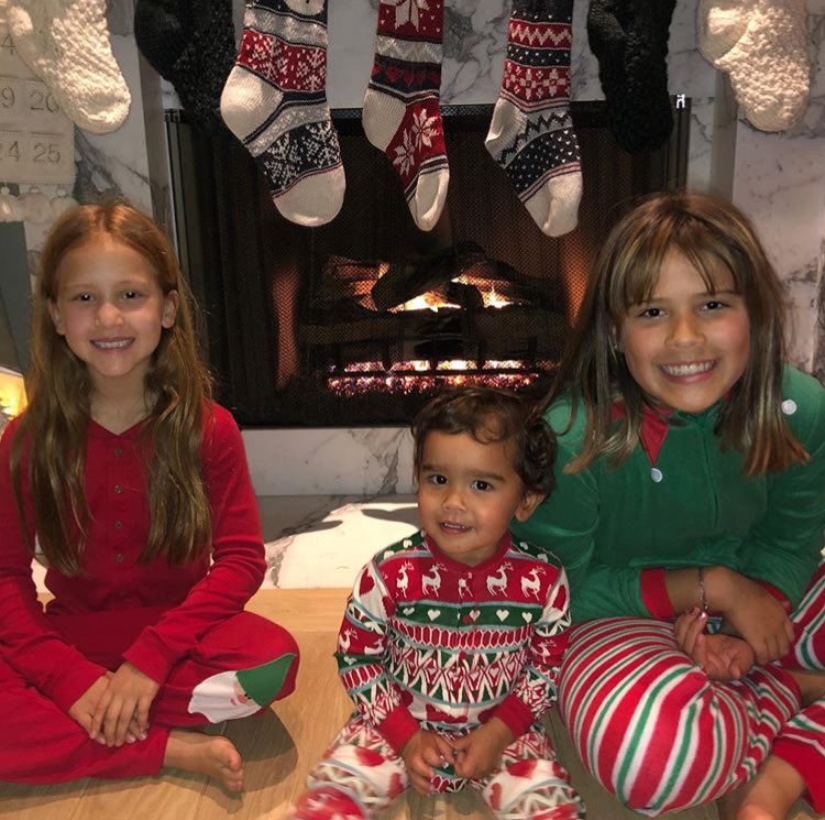 JessicaAlbaFR's tweet photo. #INSTAGRAM | Quelques photos postées par Jessica Alba sur son compte personnel d’elle et sa famille célébrant les fêtes de fin d’années https://t.co/LXDGqZ5iTD