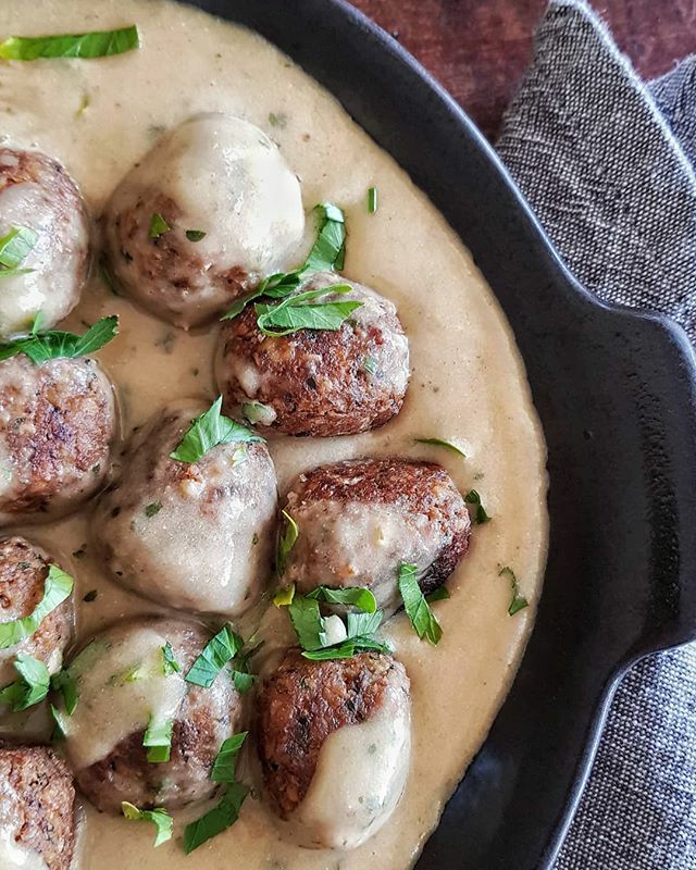 finding_feasts's tweet photo. Good bye 2019, welcome 2020! Finishing off the year with a Vegetarian Swedish Meatball.

I love these meatless meatballs. They have an amazing texture and a nice 'meaty' flavour - my family is about 90% meat free atm, we enjoy meat but are just cutting a… https://t.co/7jmsOi5eCD https://t.co/f7Ec2rWq5X